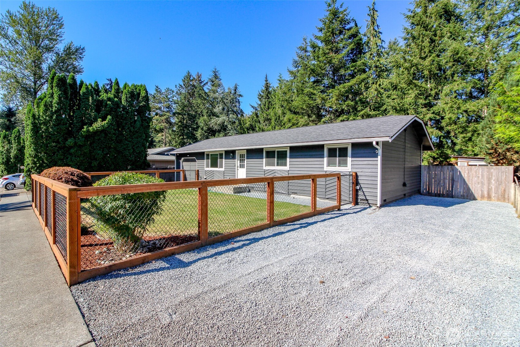 24410 Terrace Pl Property Photo 4