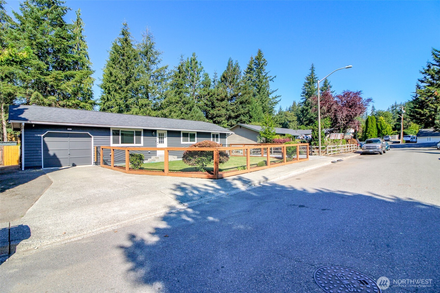 24410 Terrace Pl Property Photo 5