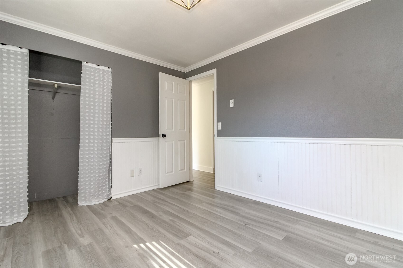 24410 Terrace Pl Property Photo 17