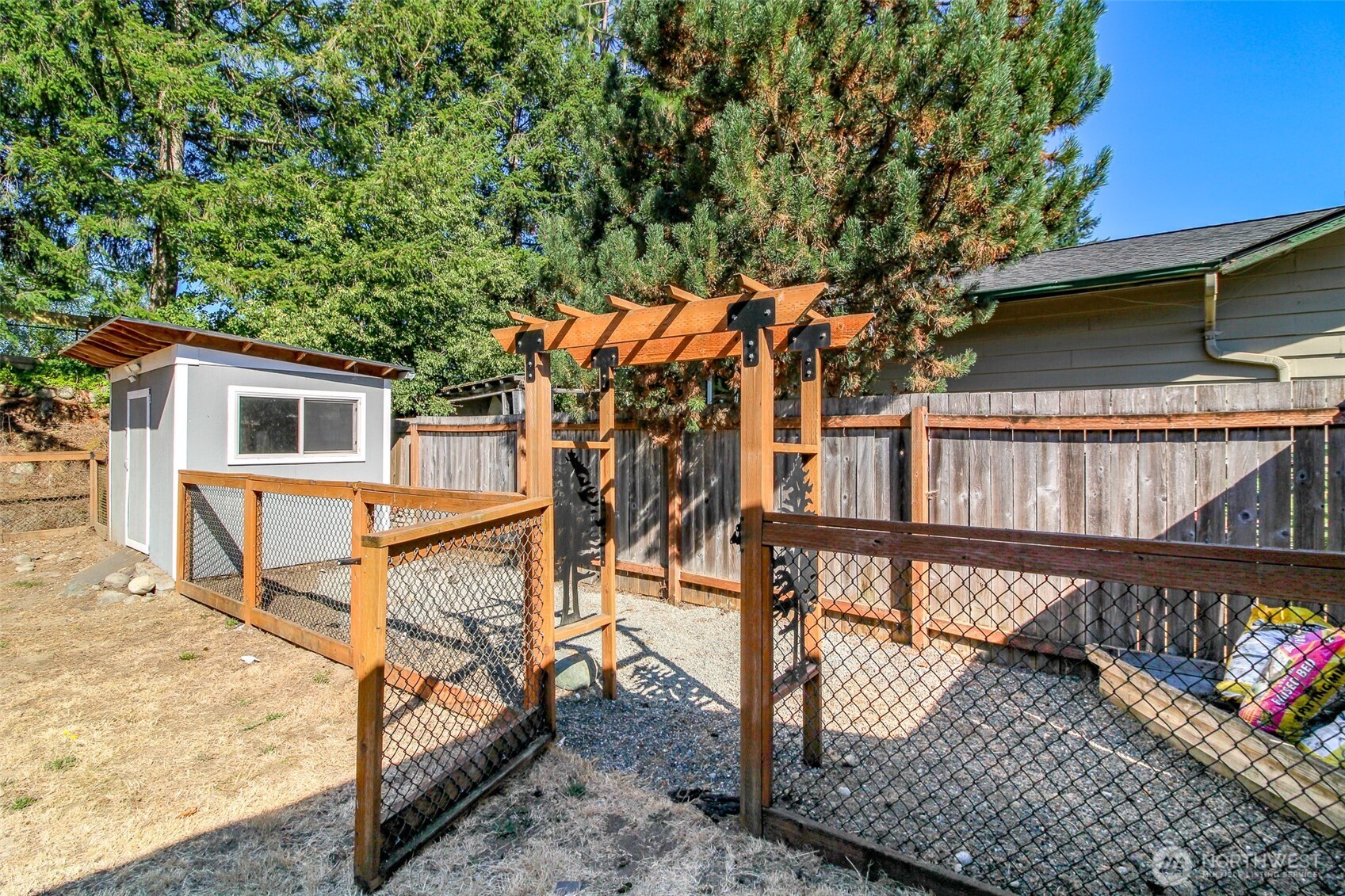 24410 Terrace Pl Property Photo 25