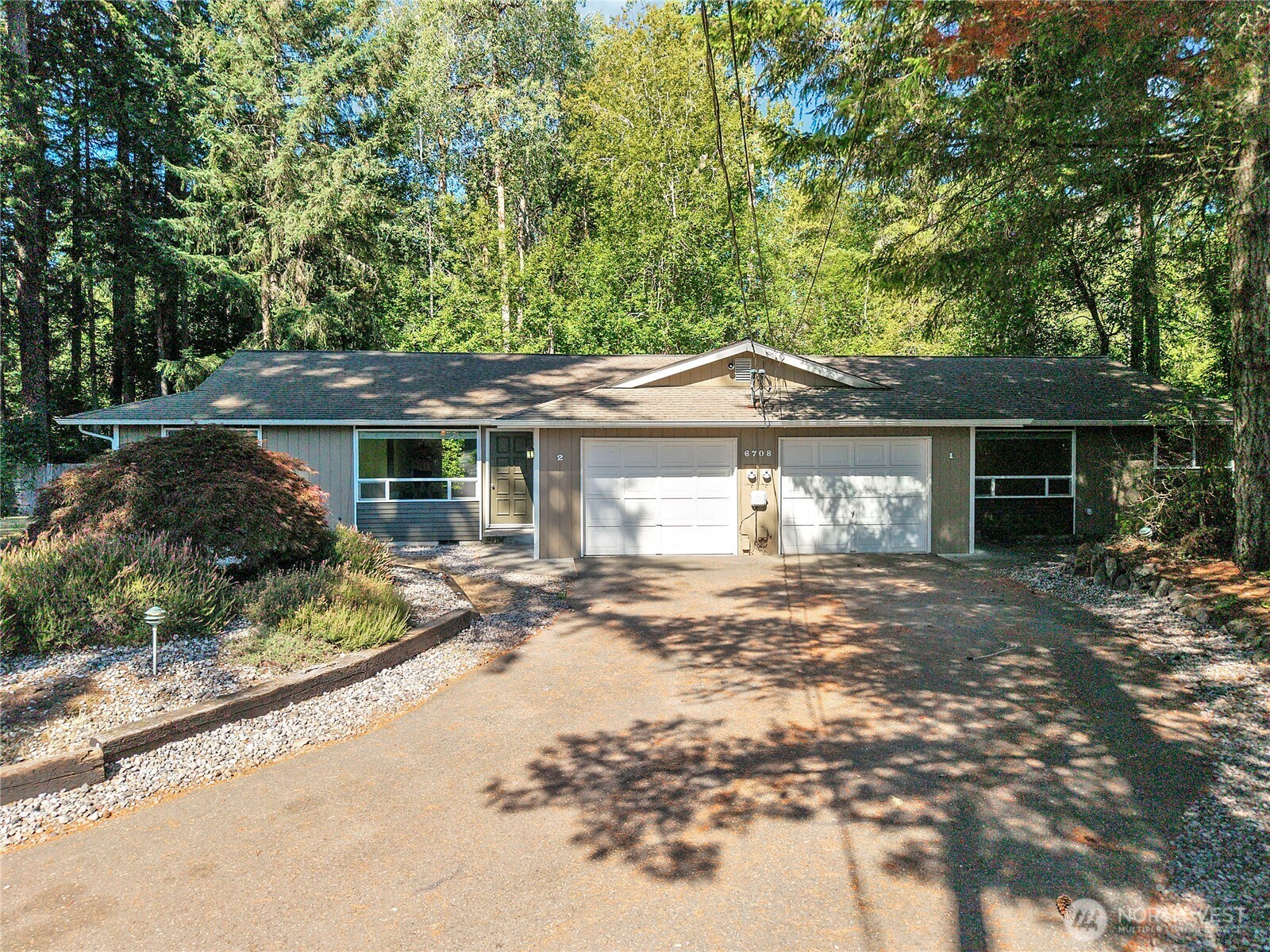 6708 46th Avenue A&b Property Photo 2