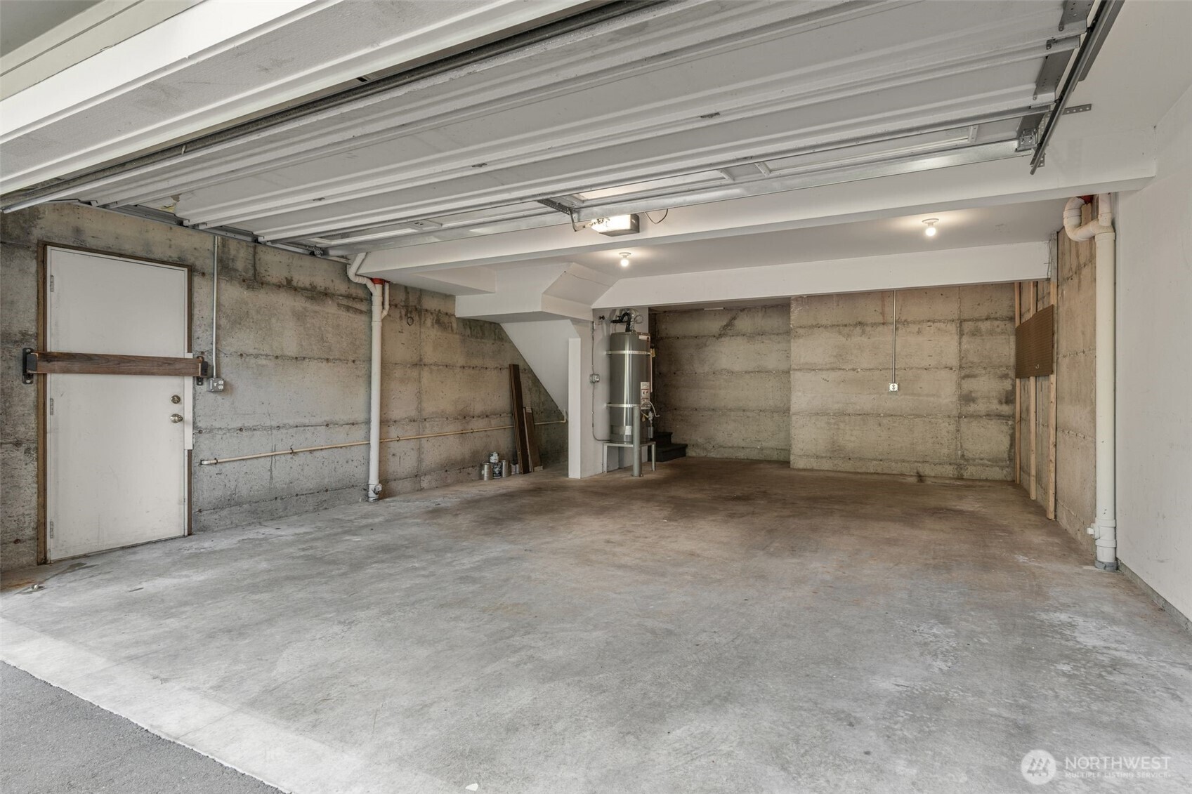 15009 Westminster Way Property Photo 9