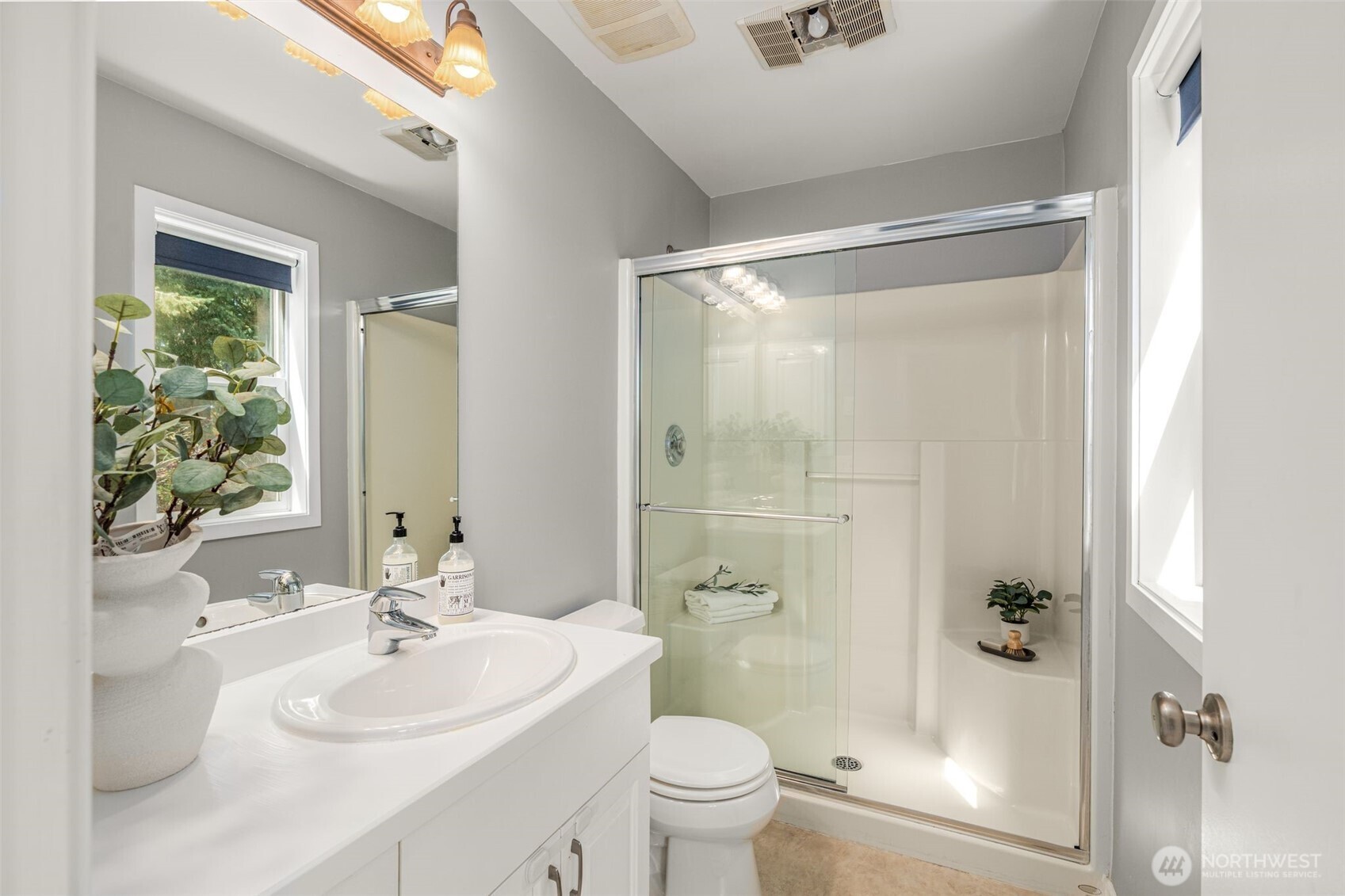15009 Westminster Way Property Photo 18