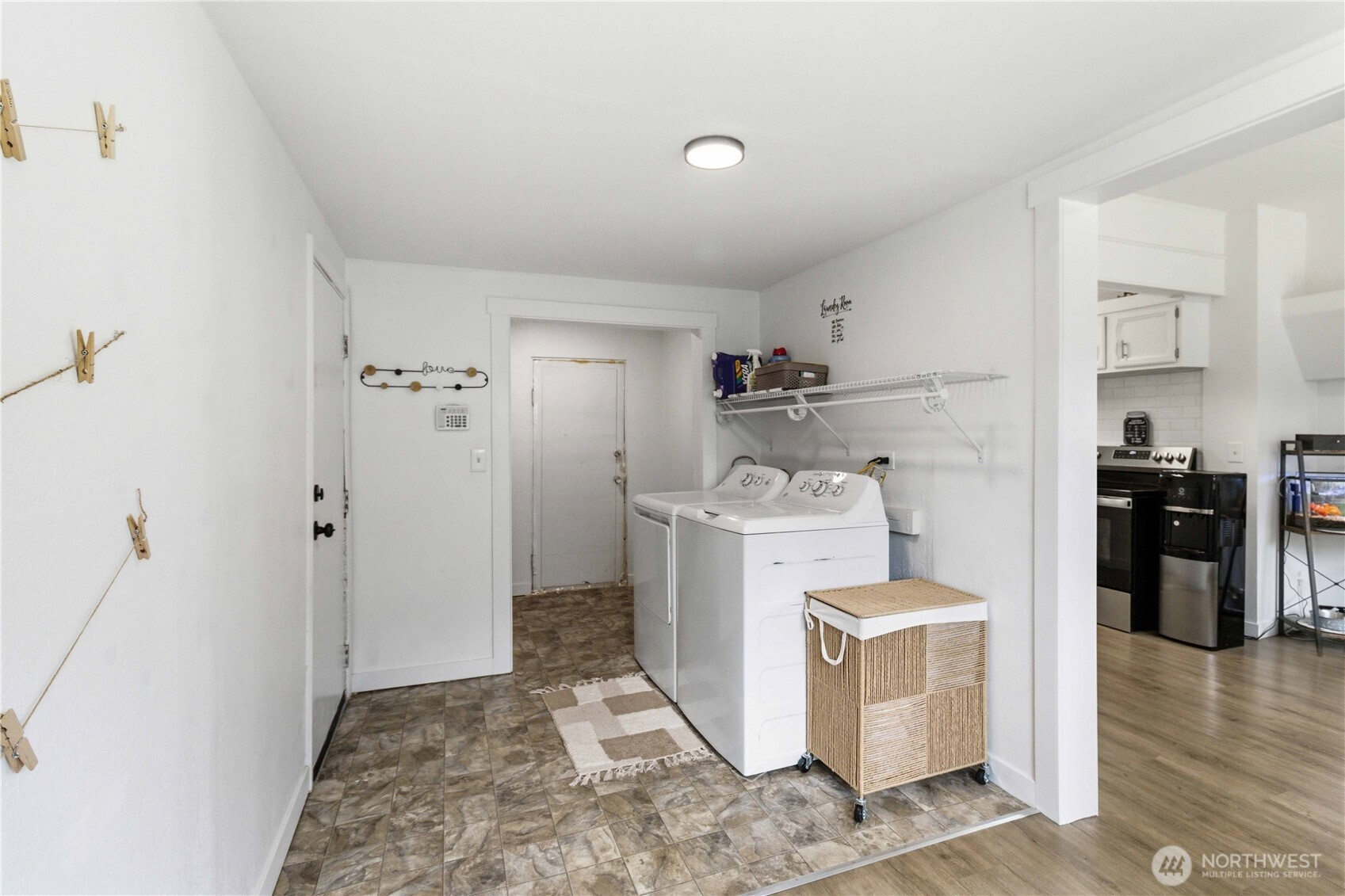 704 Columbia Street Property Photo 17