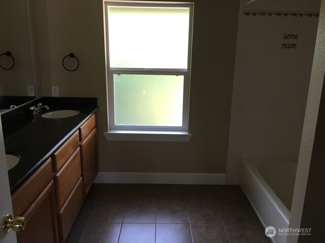 5744 Lagoon Lane Property Photo 16