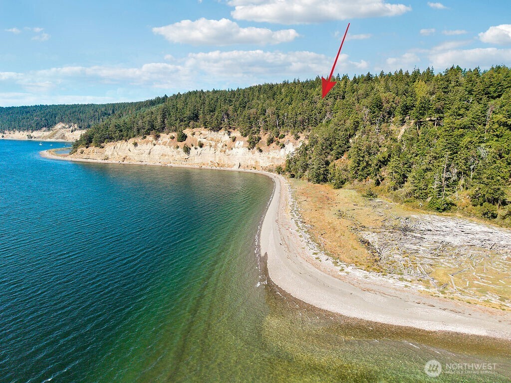 6982 Cape George Rd Property Photo 8
