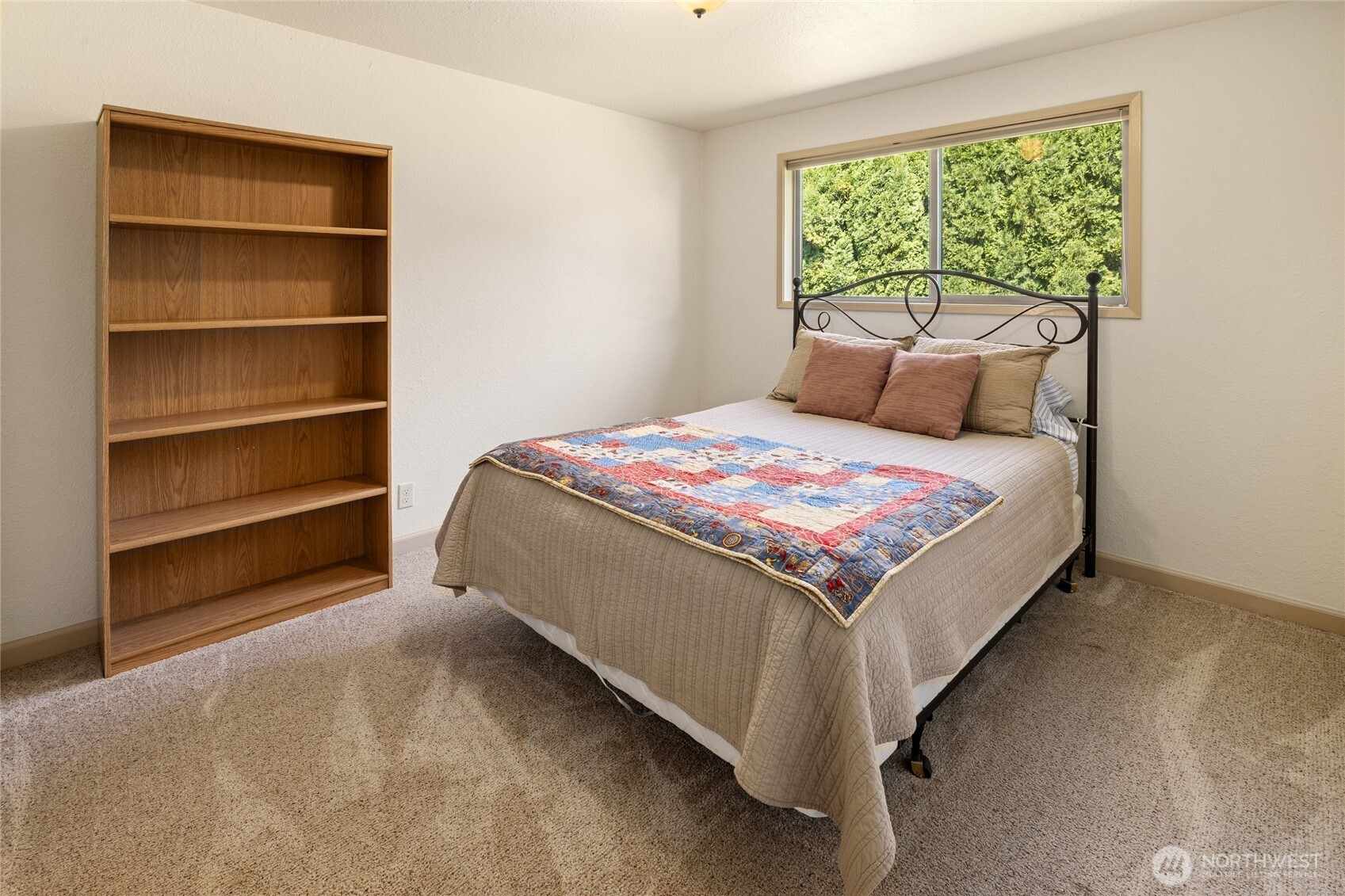 220 E Willis Road Property Photo 18