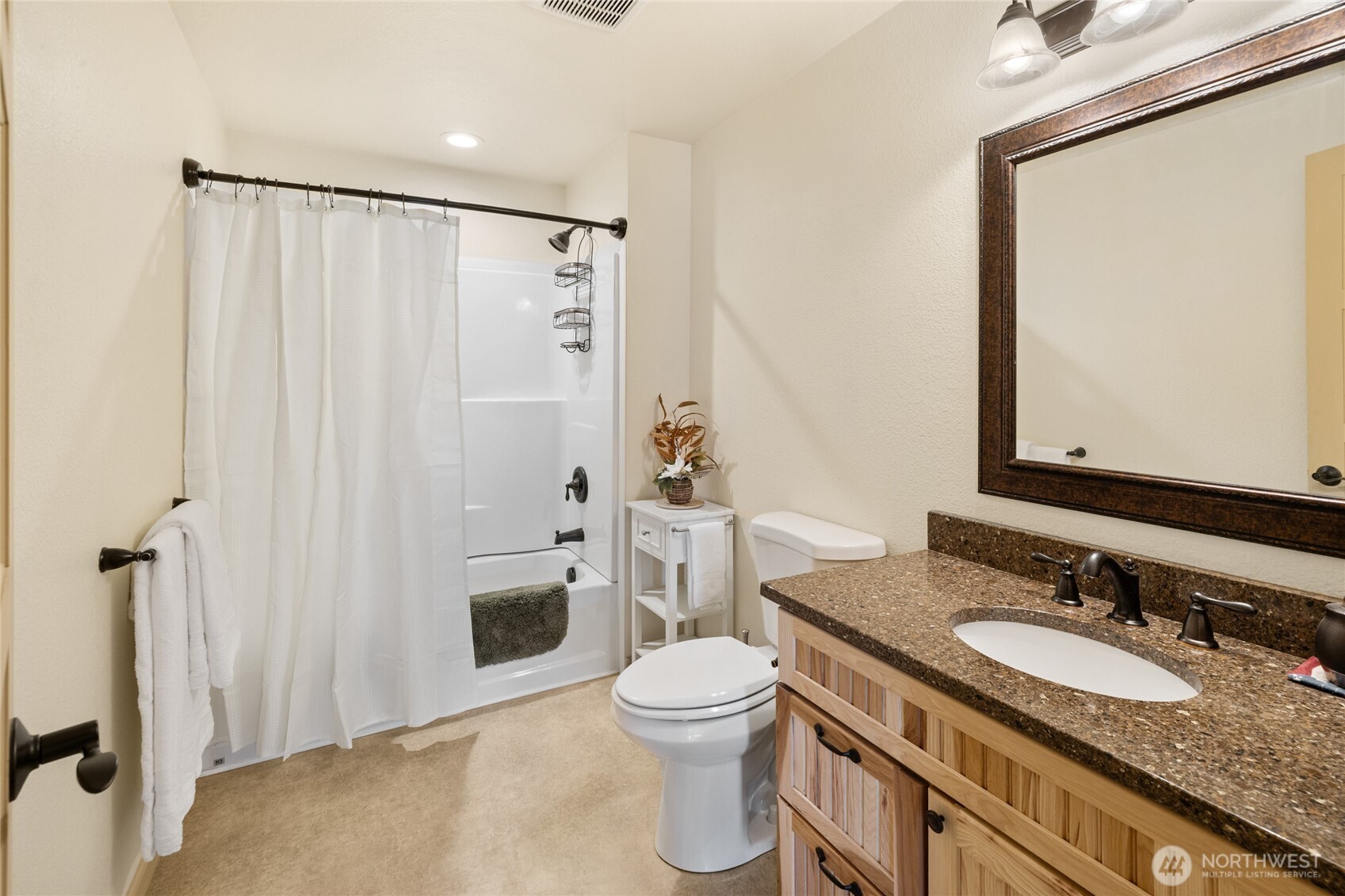 220 E Willis Road Property Photo 19