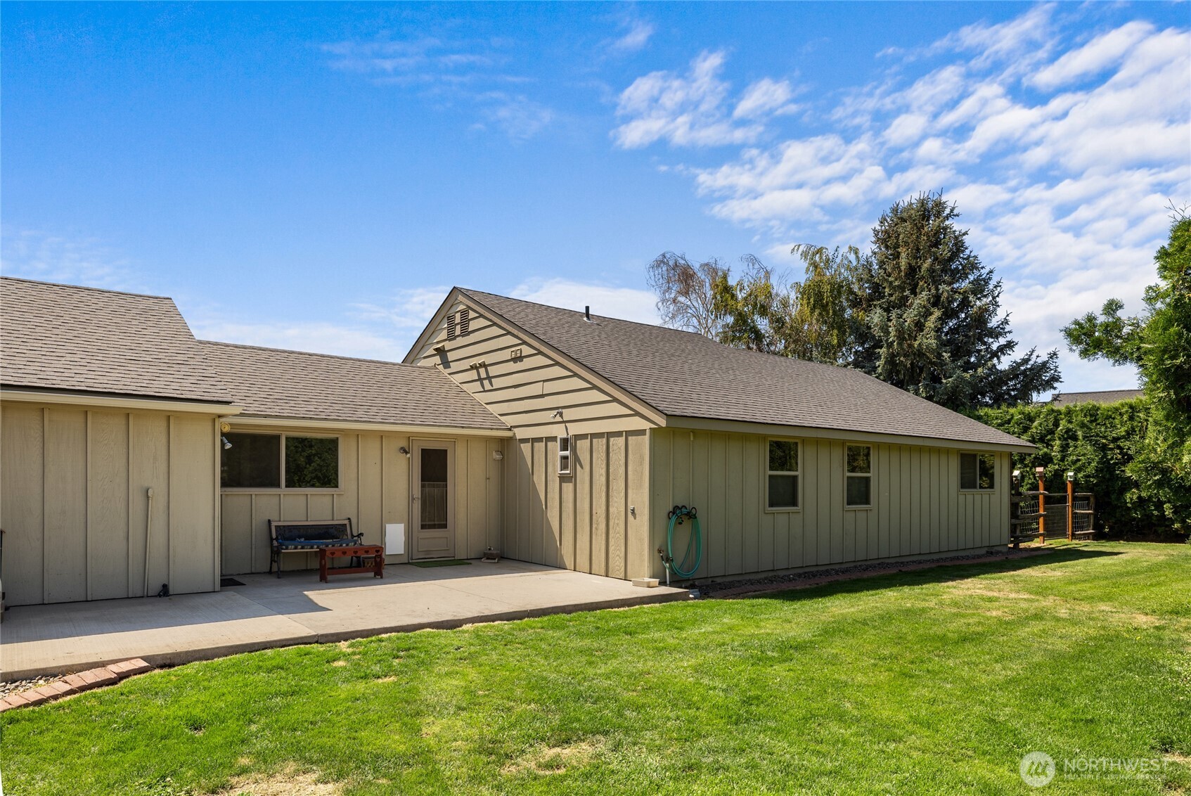 220 E Willis Road Property Photo 34