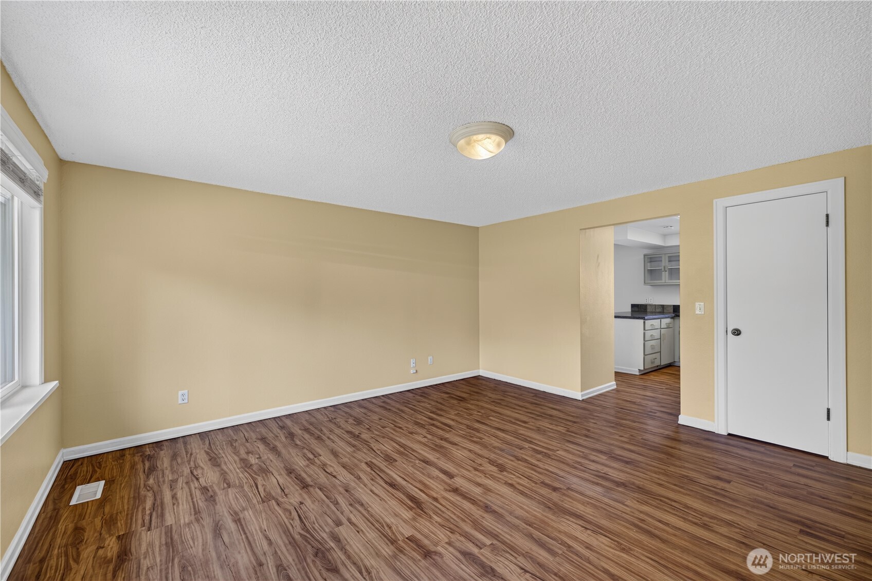 7825 Highland Drive Property Photo 9