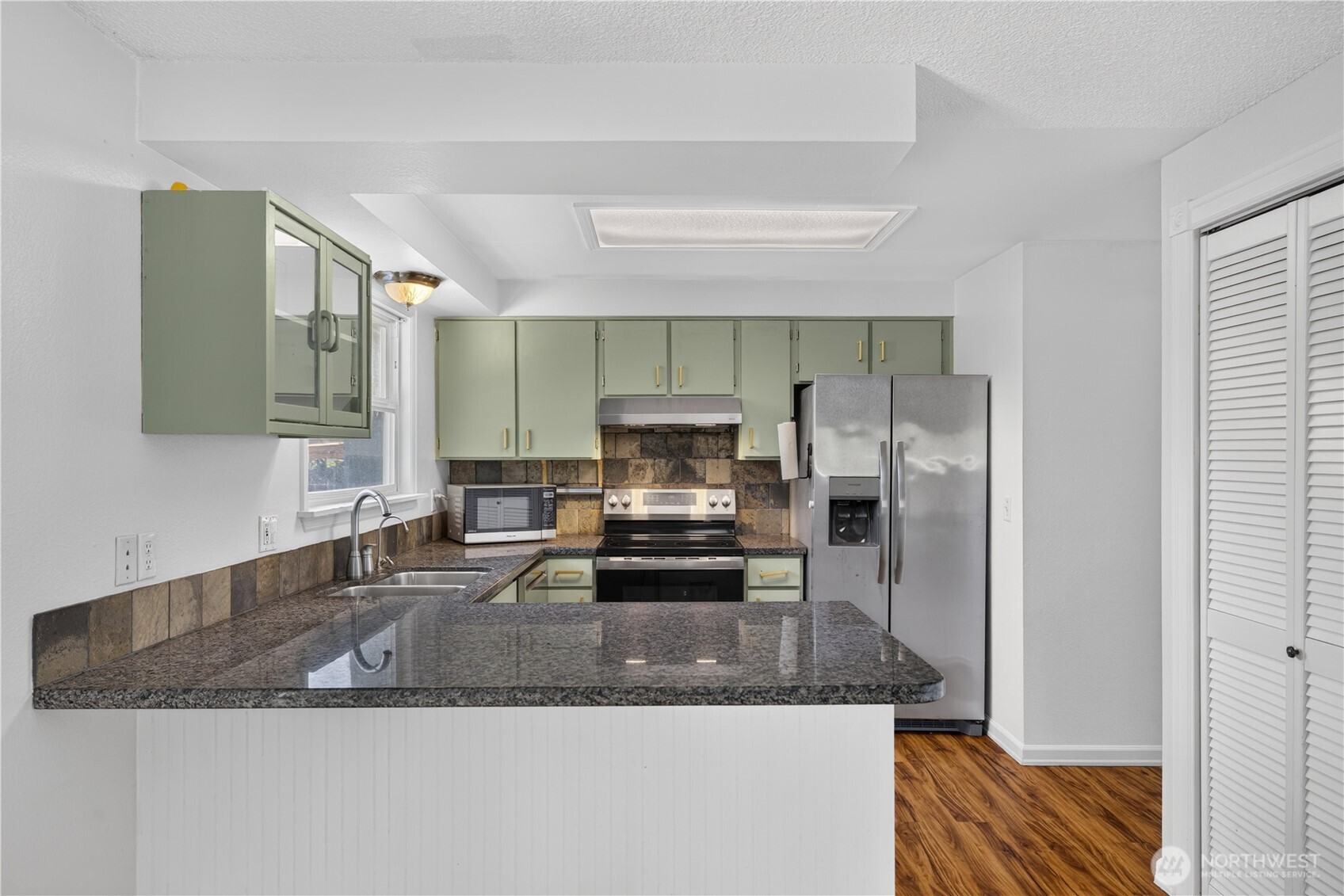 7825 Highland Drive Property Photo 15