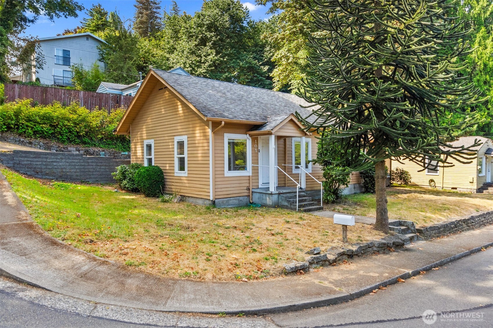 101 2nd Avenue Property Photo 4