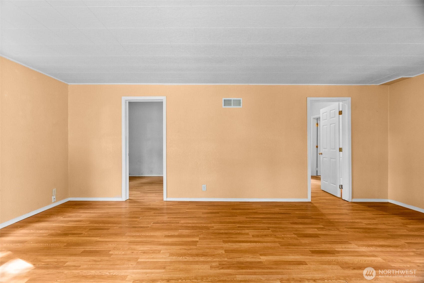 101 2nd Avenue Property Photo 5