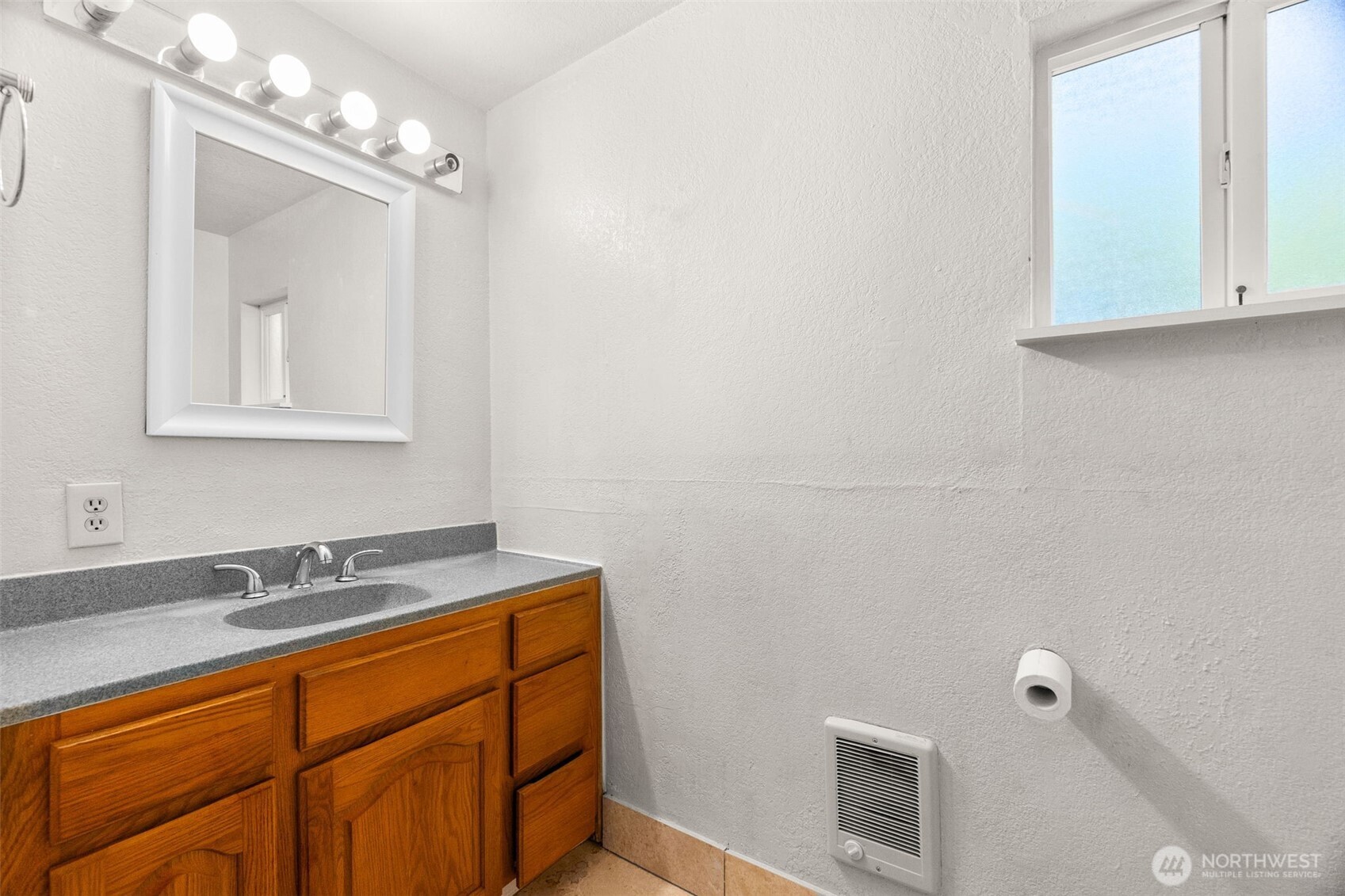 101 2nd Avenue Property Photo 13