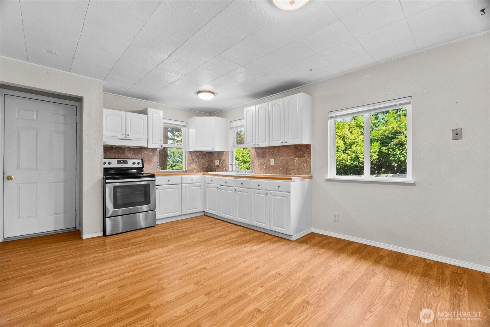 101 2nd Avenue Property Photo 19