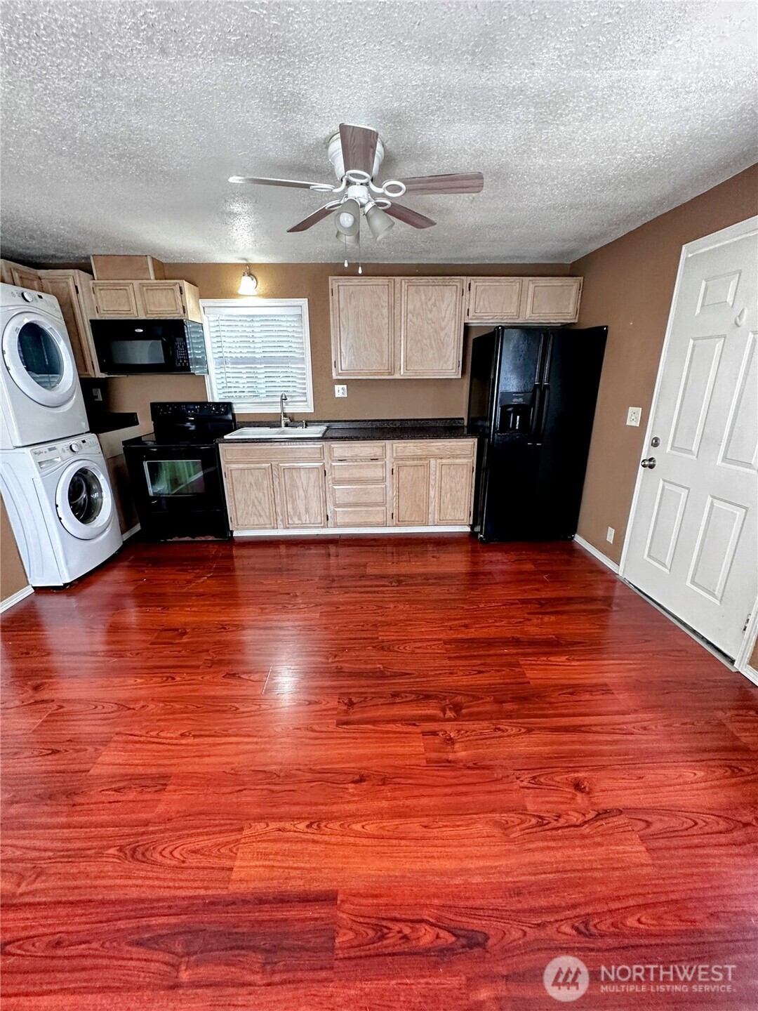 101 2nd Avenue Property Photo 34