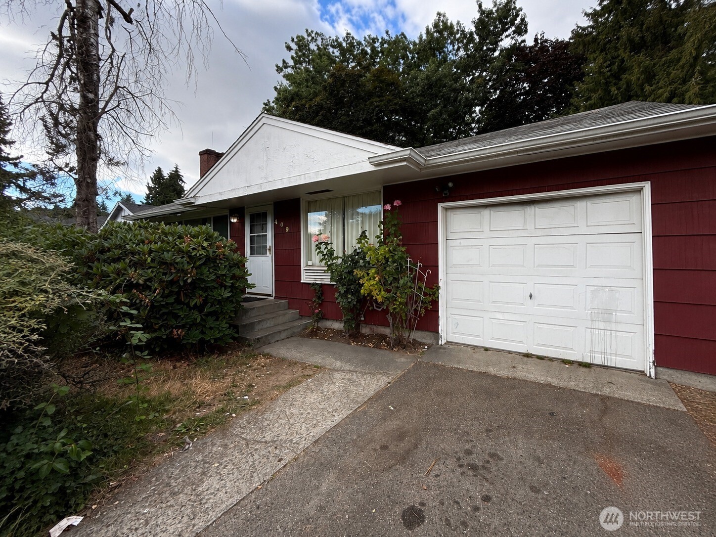 409 106th St S Property Photo 2