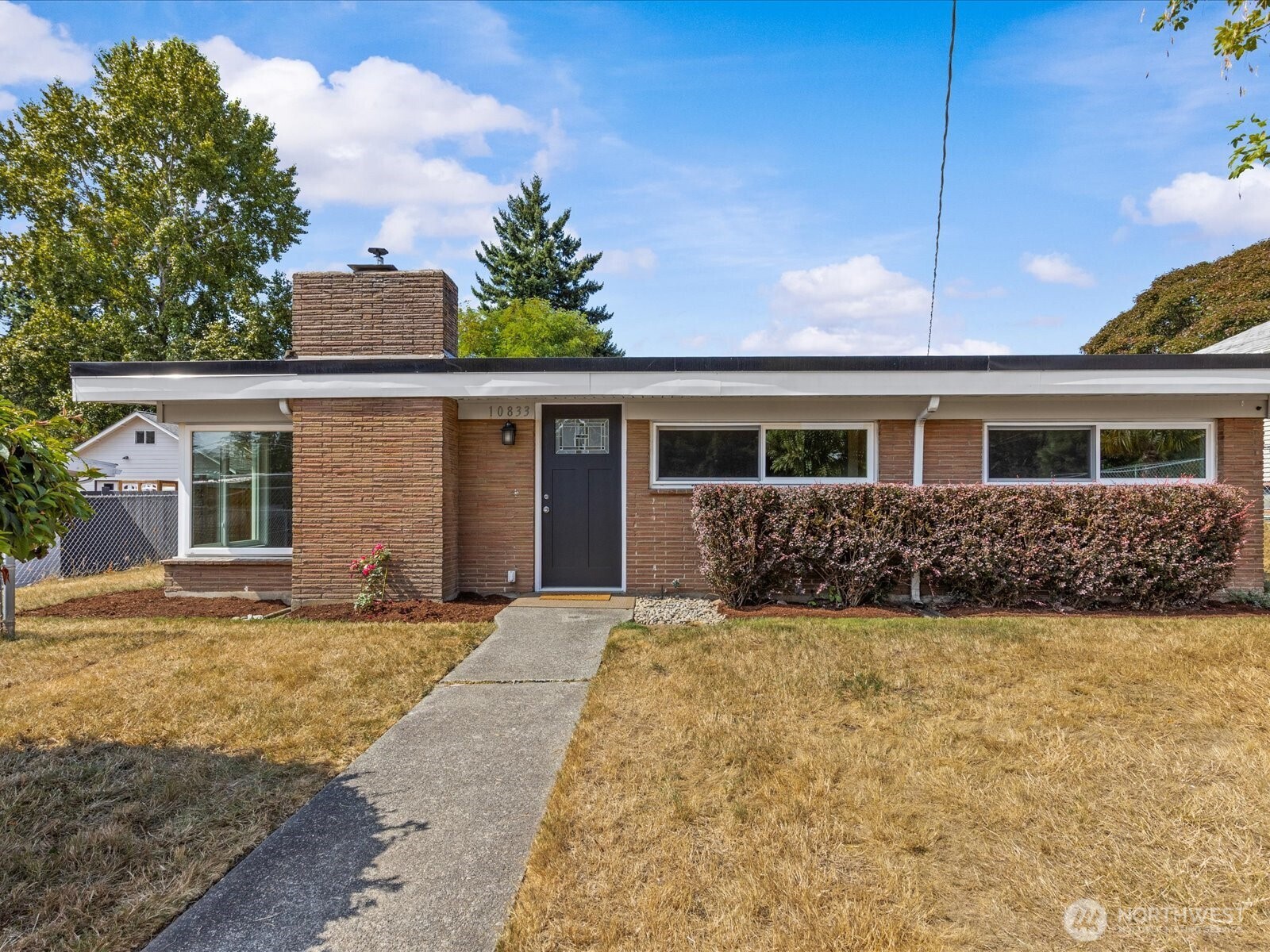 10833 11th Avenue Property Photo 1