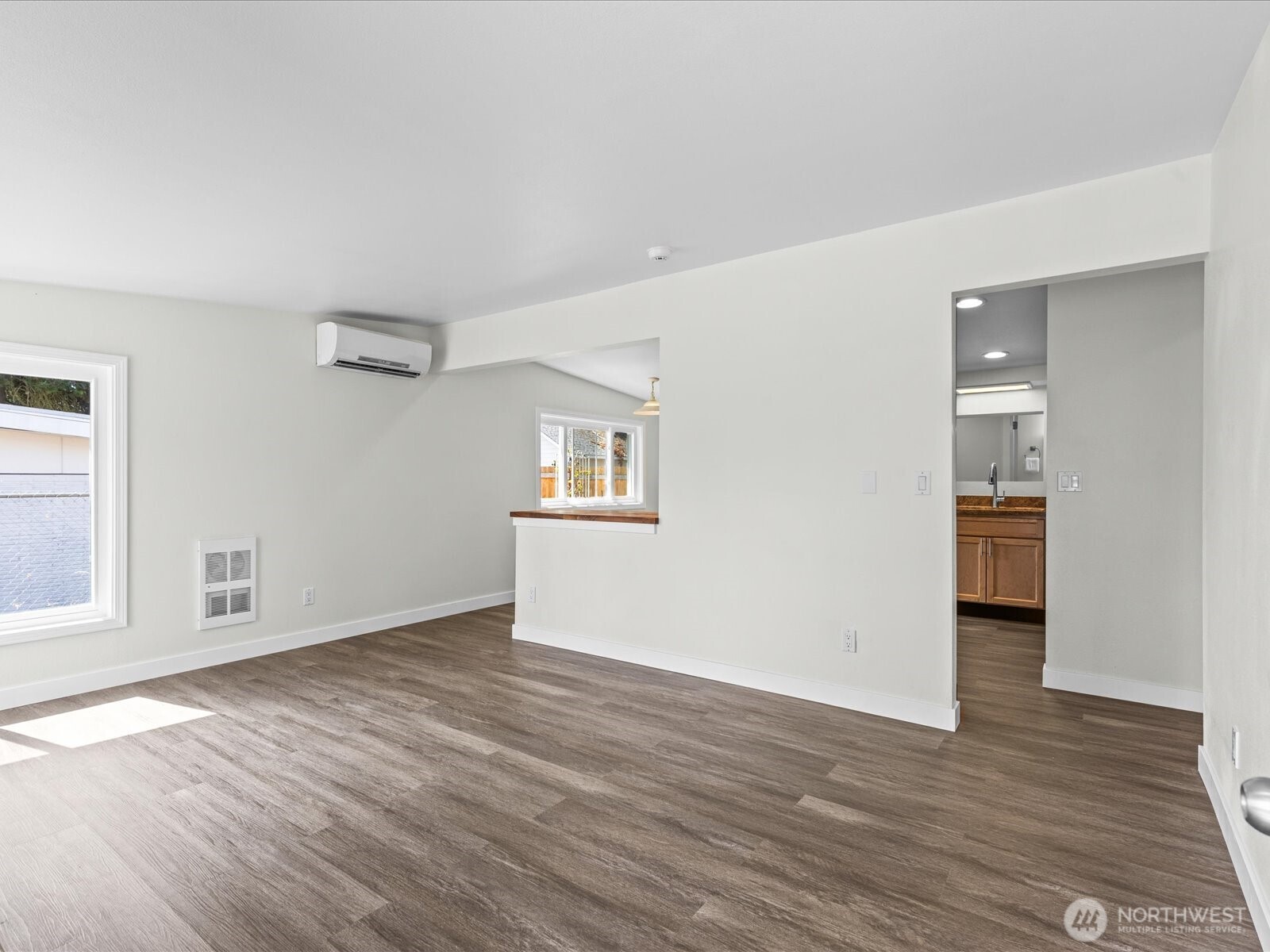 10833 11th Avenue Property Photo 7