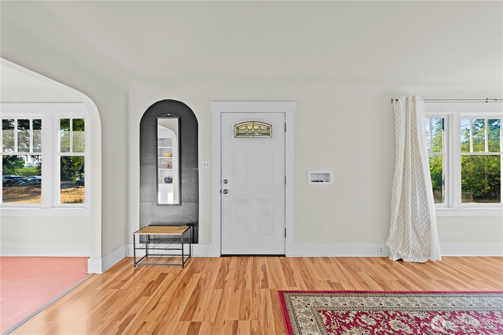 6401 S Clement Avenue Property Photo 4