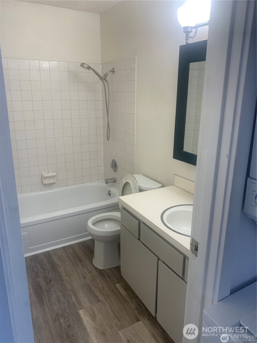 503 First Street Property Photo 3