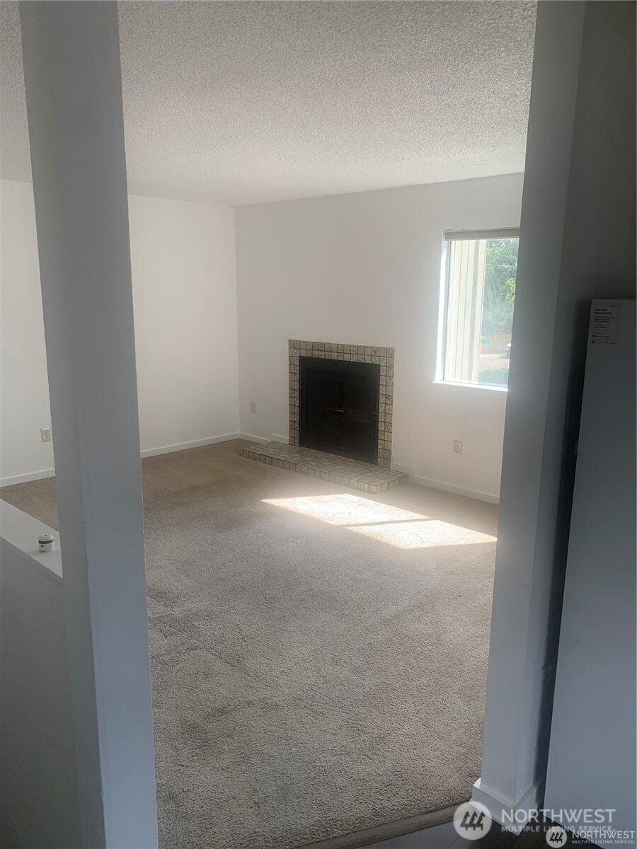503 First Street Property Photo 4
