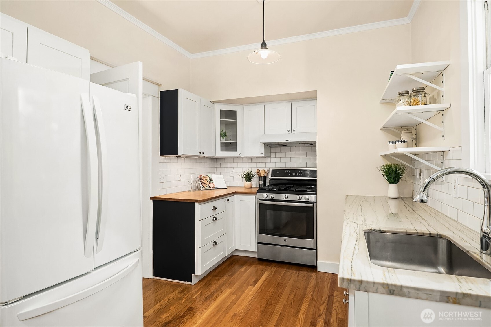 4663 1st Avenue Property Photo 12