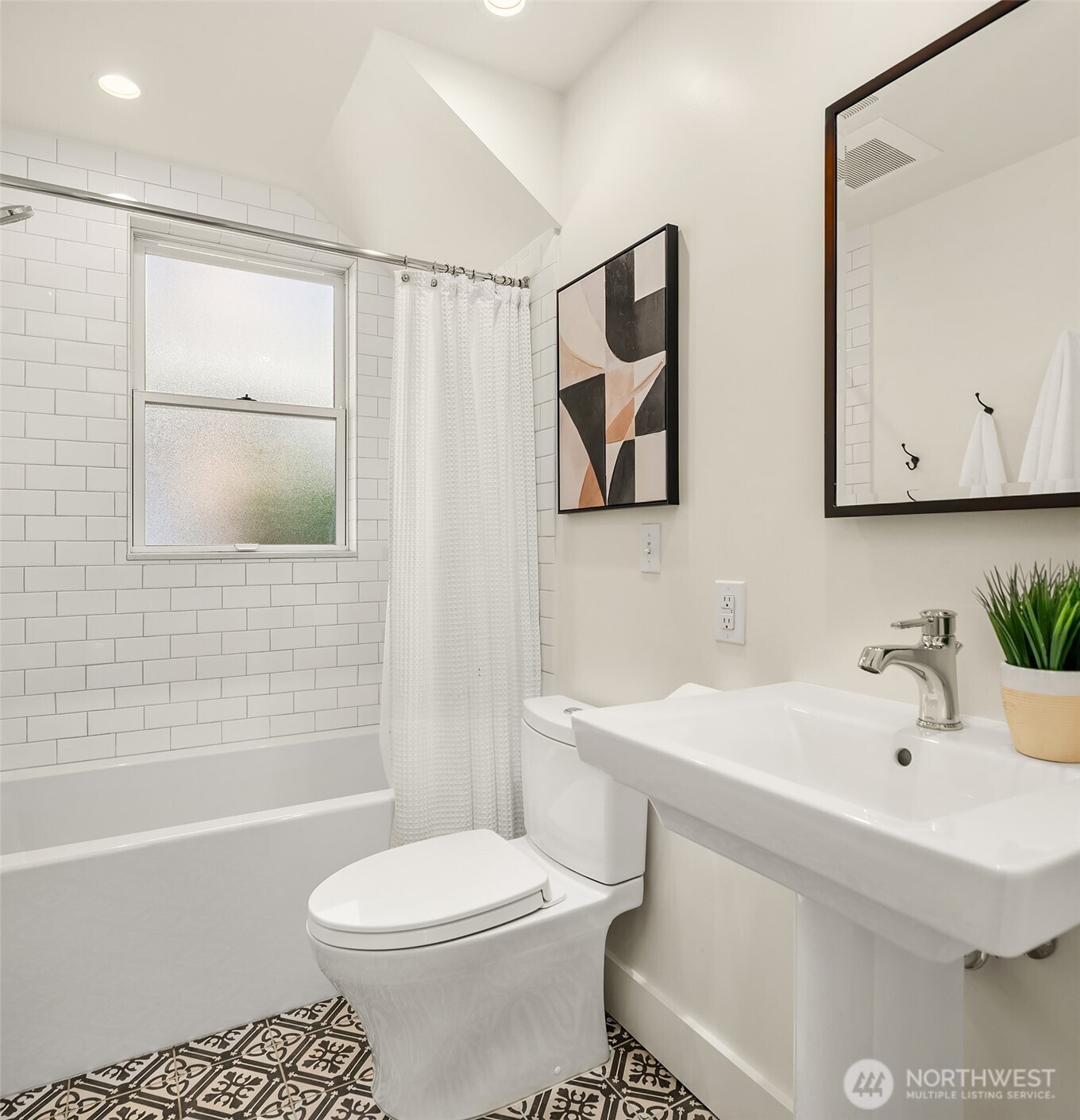 4663 1st Avenue Property Photo 14