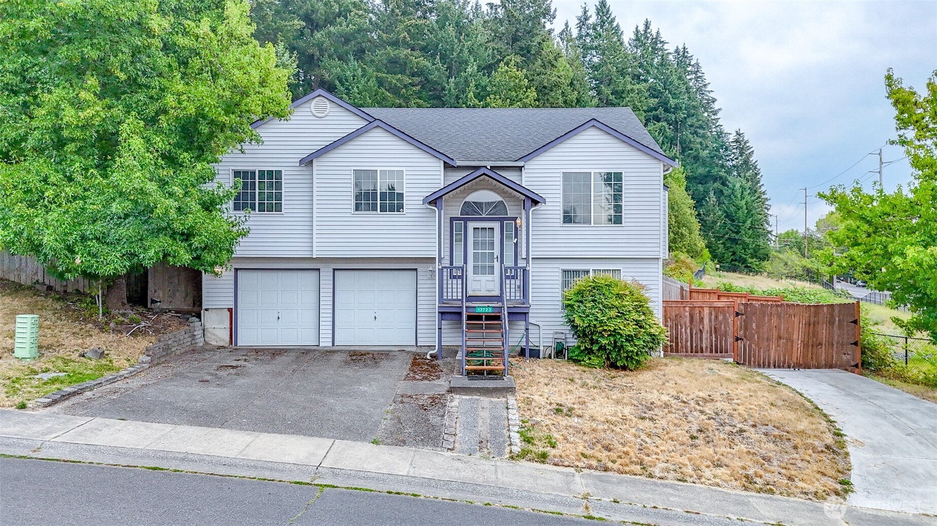 13723 21st Avenue Property Photo 1