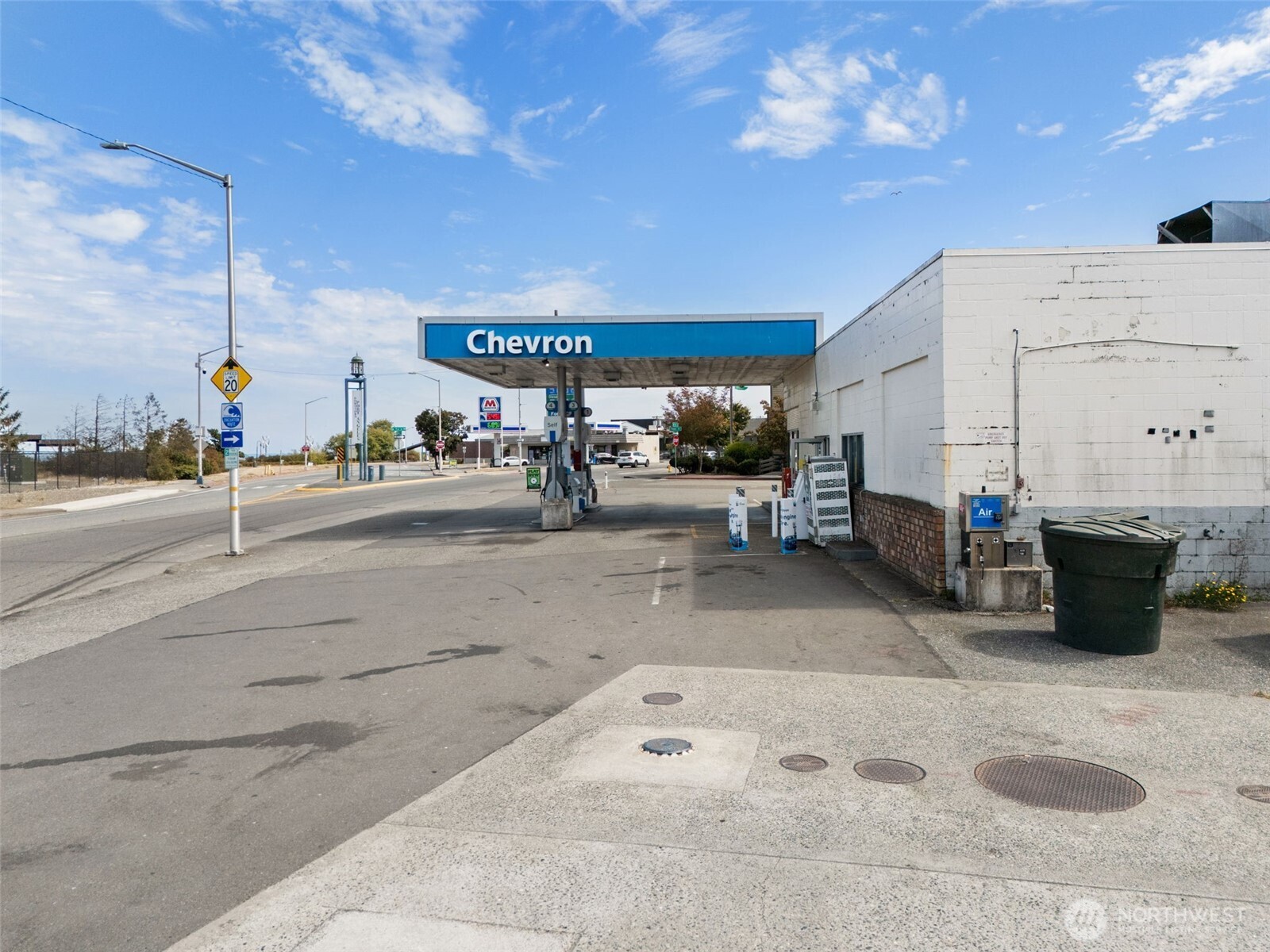402 Marine Drive Property Photo 10