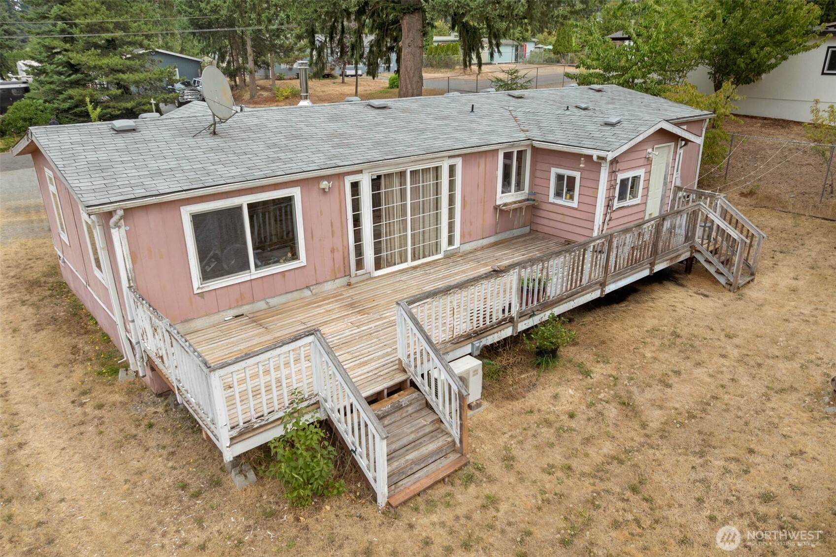 12812 Ridge Circle Property Photo 6
