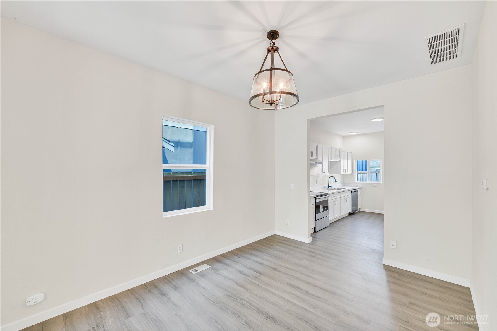 1408 S J St Property Photo 8