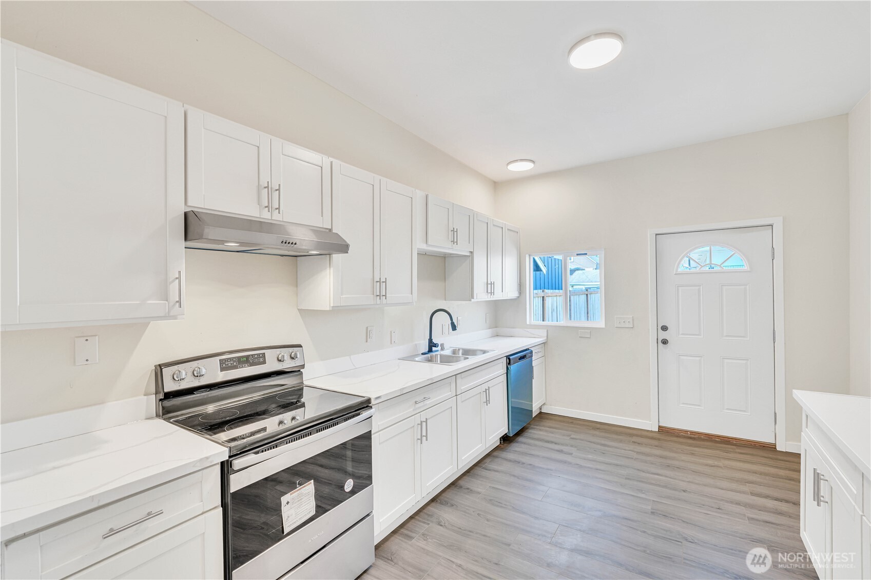 1408 S J St Property Photo 10