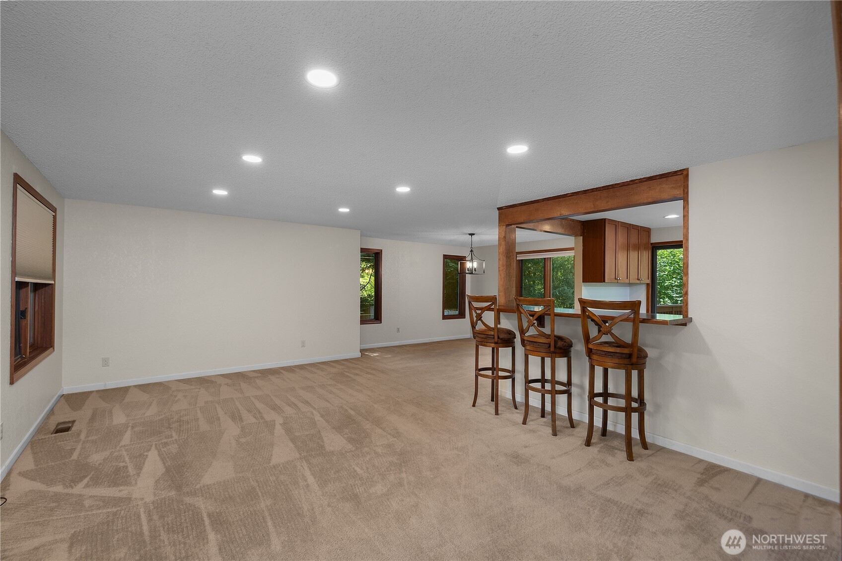 1732 Medallion Loop Property Photo 9