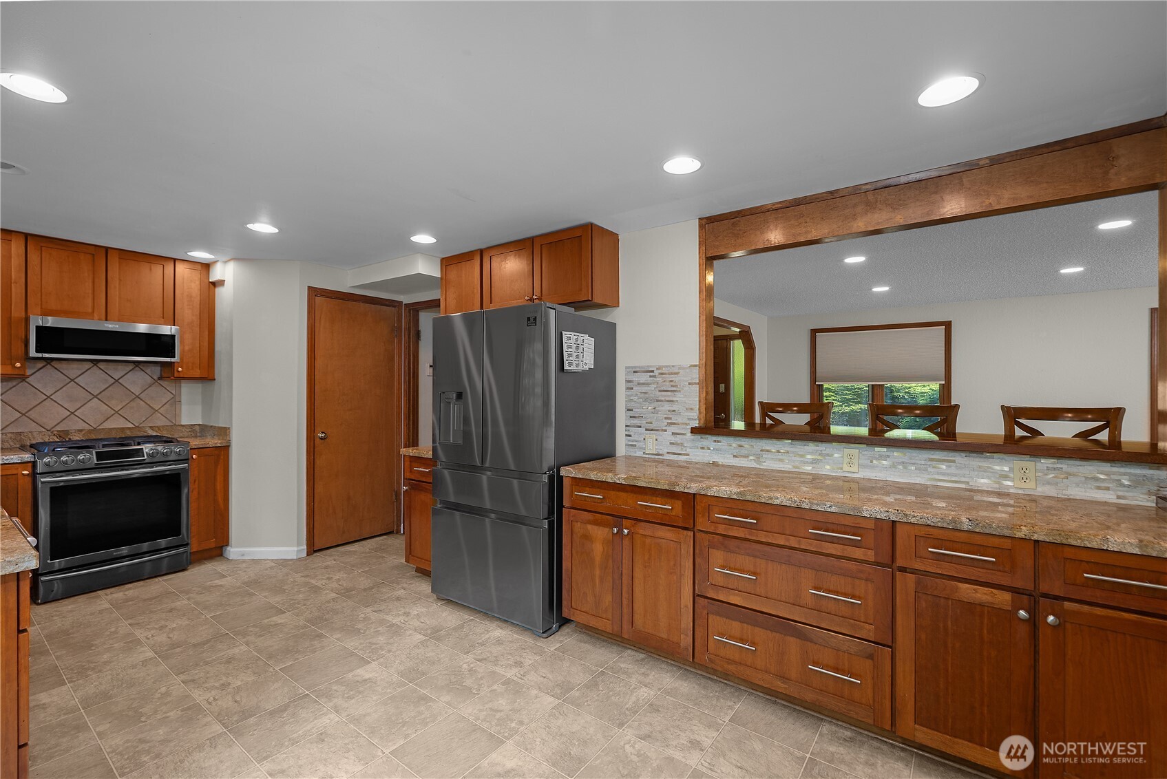 1732 Medallion Loop Property Photo 14