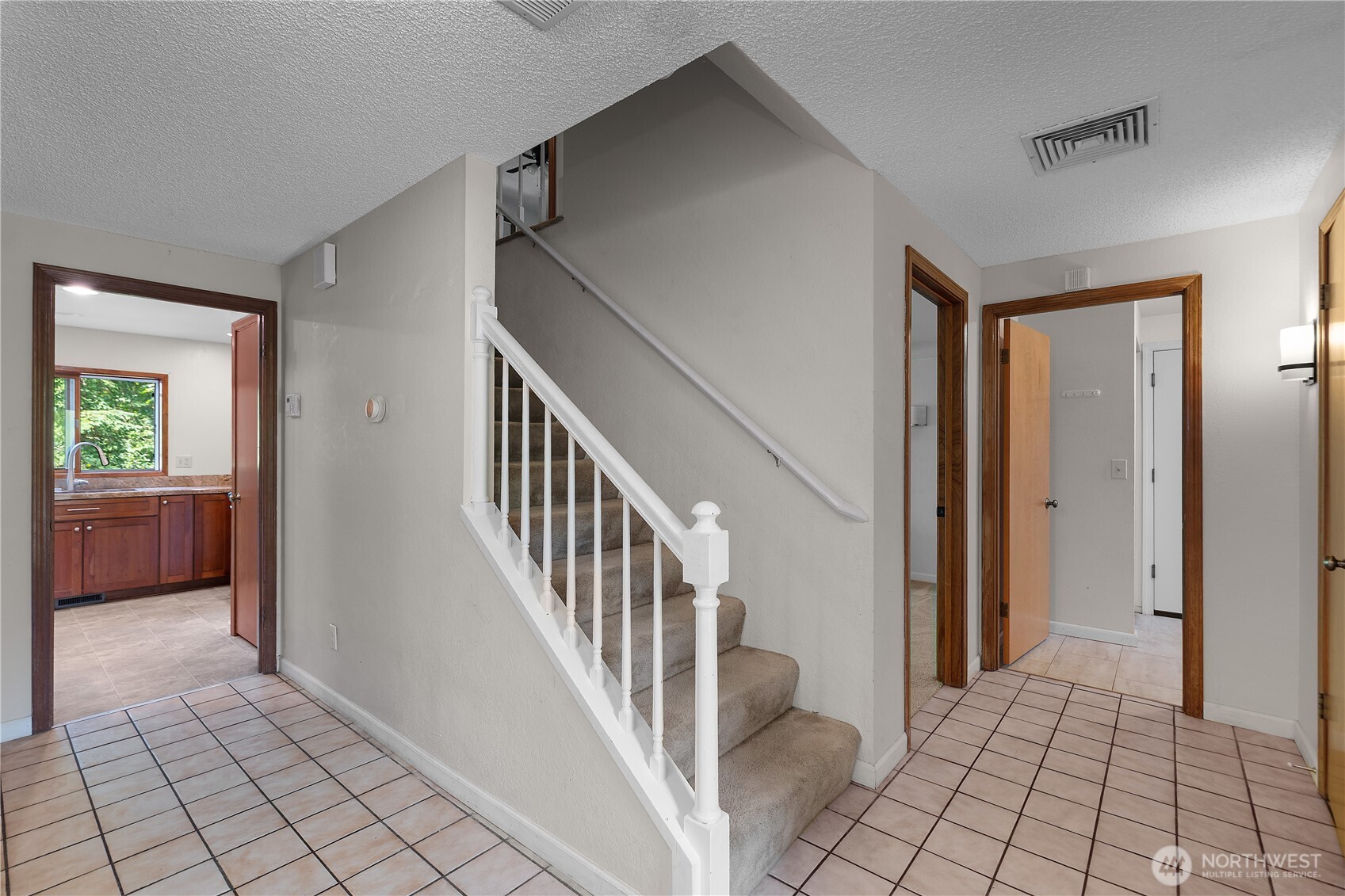 1732 Medallion Loop Property Photo 23