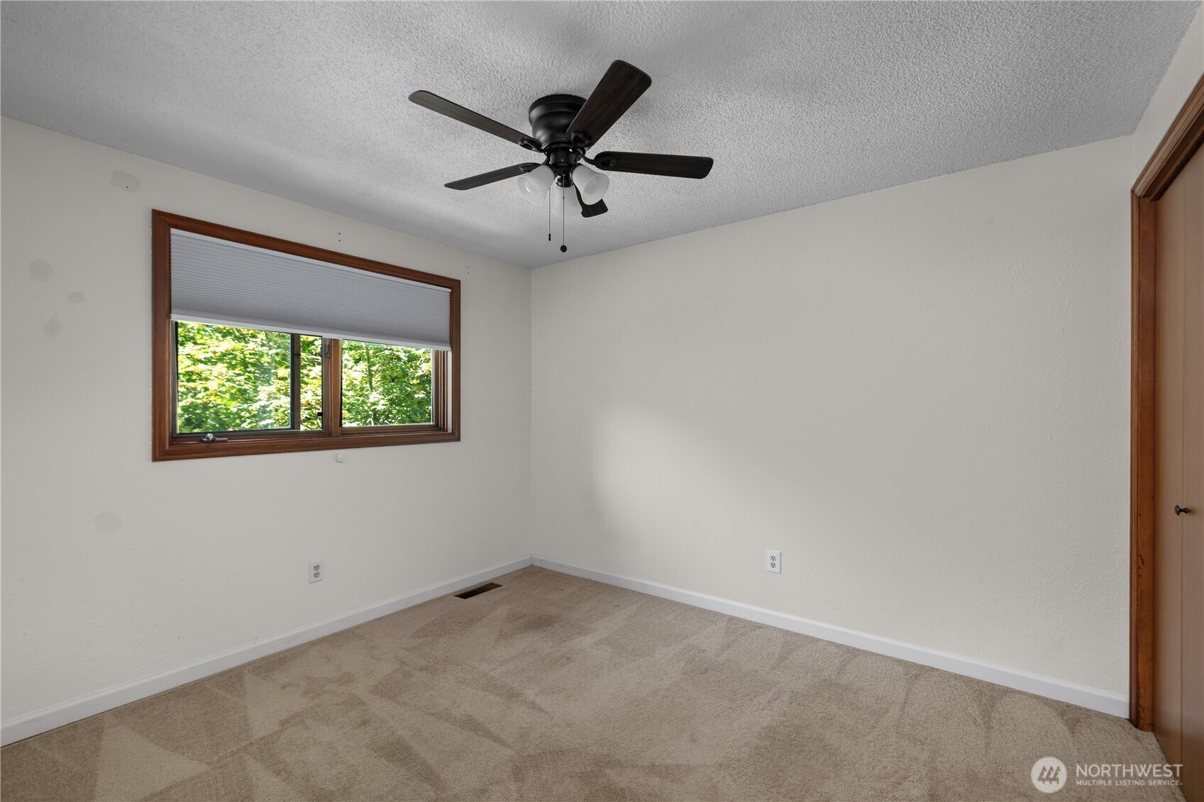 1732 Medallion Loop Property Photo 24