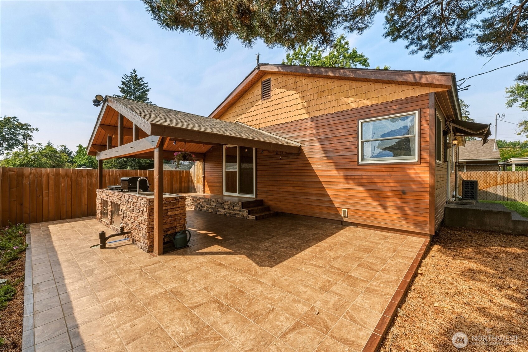 1707 J Street Property Photo 5