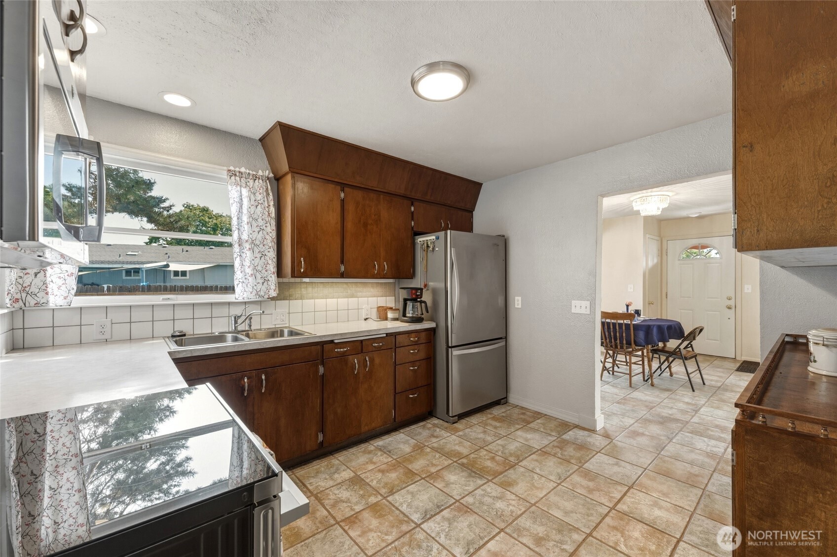 1707 J Street Property Photo 17