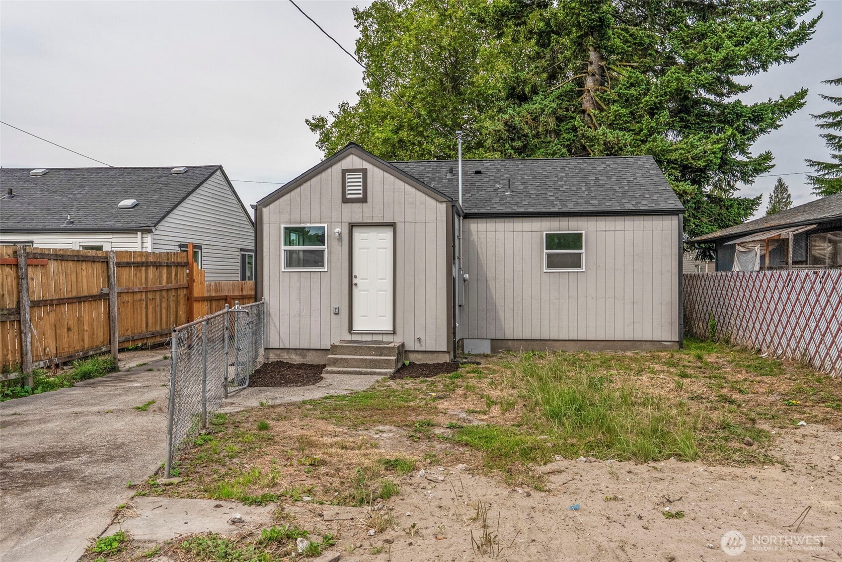 256 28th Avenue Property Photo 16