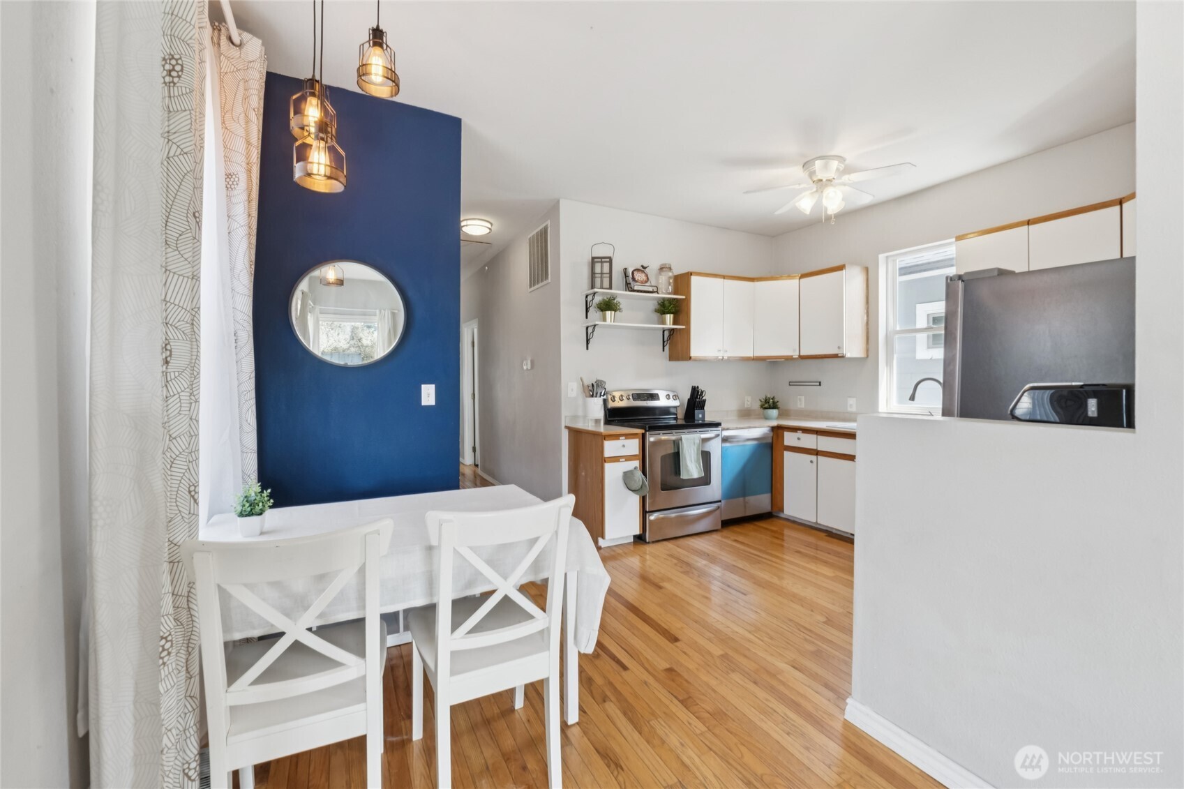 1110 S Bennett Street Property Photo 12