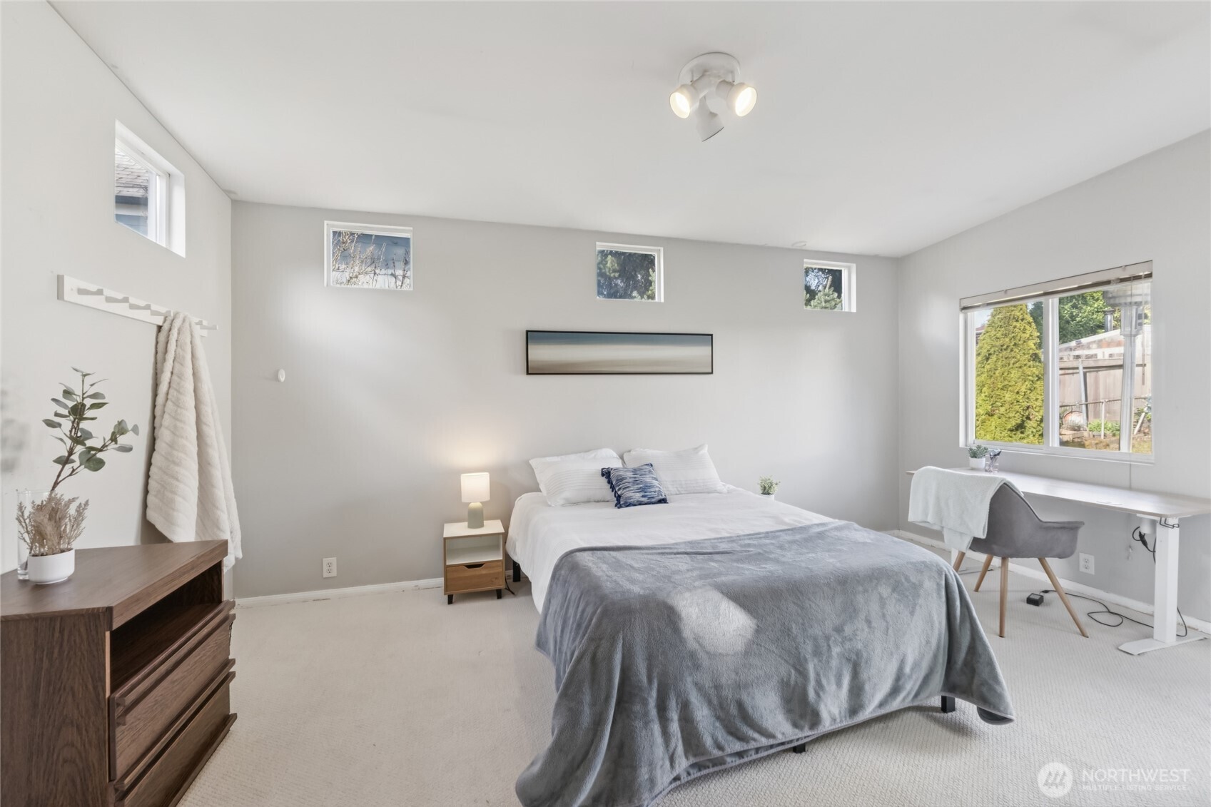 1110 S Bennett Street Property Photo 17