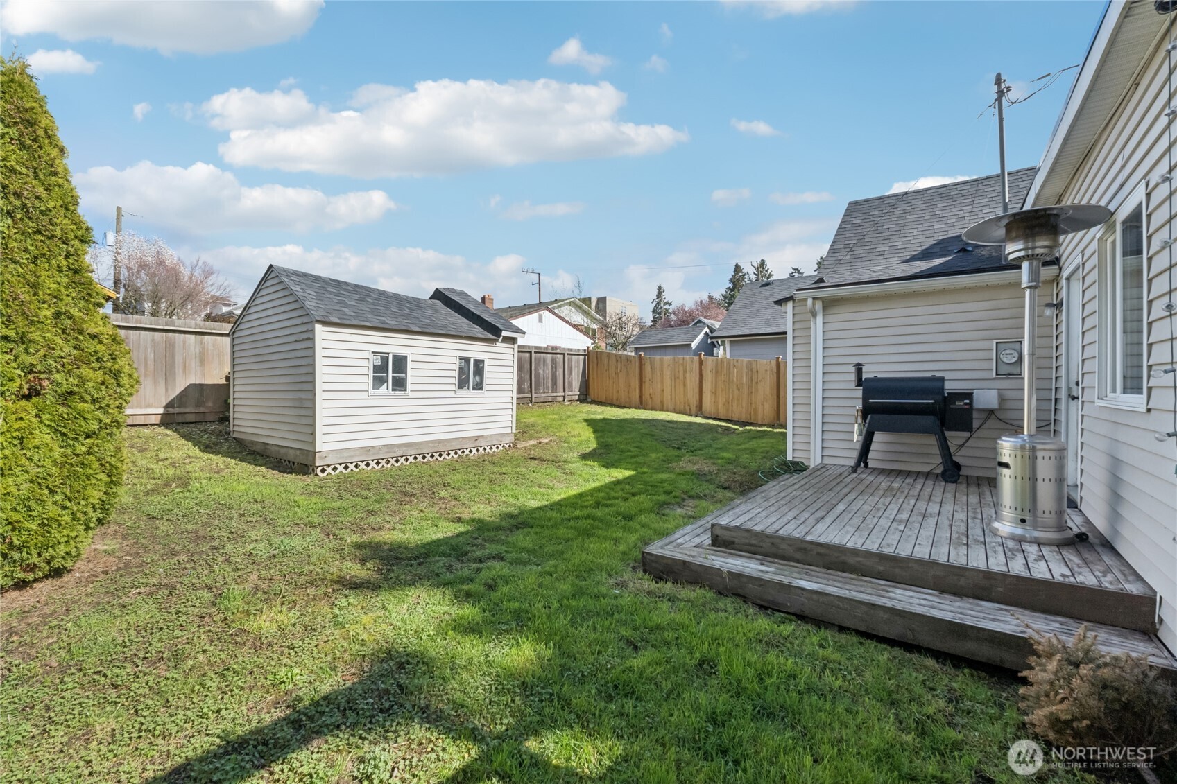 1110 S Bennett Street Property Photo 27