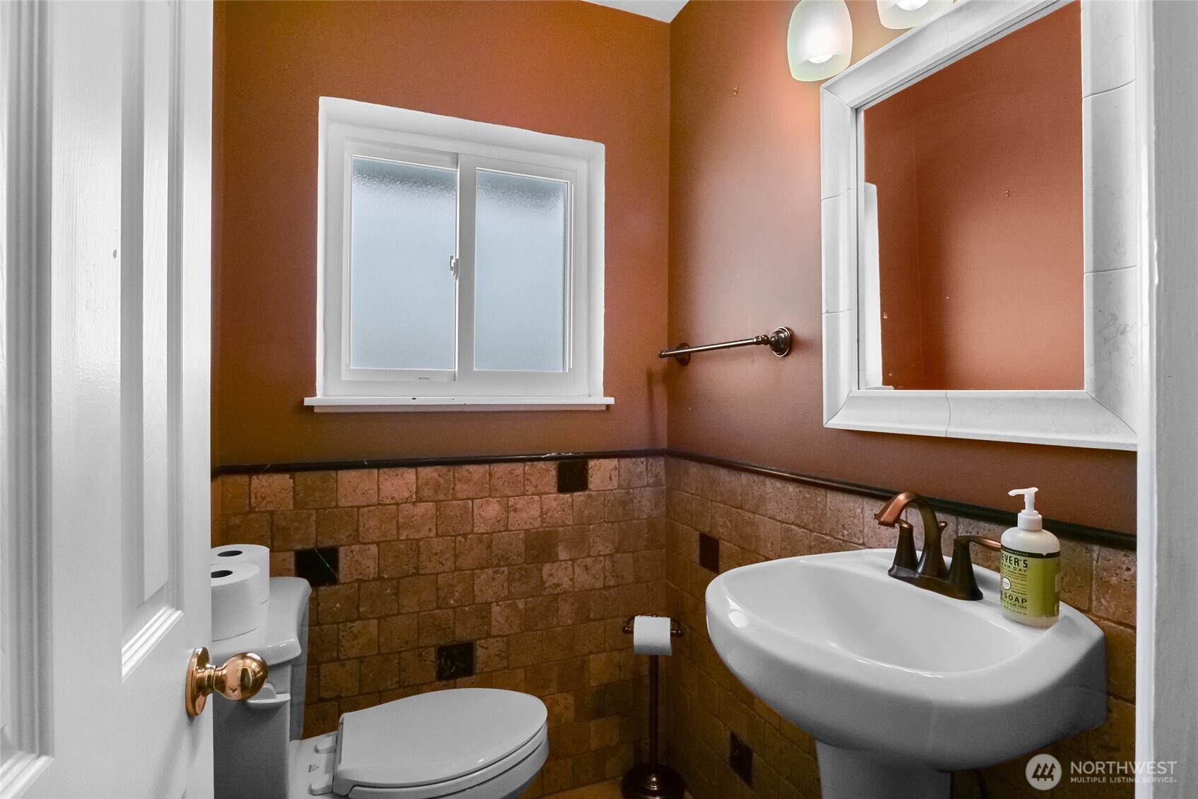 1345 W Lakeside Drive Property Photo 12