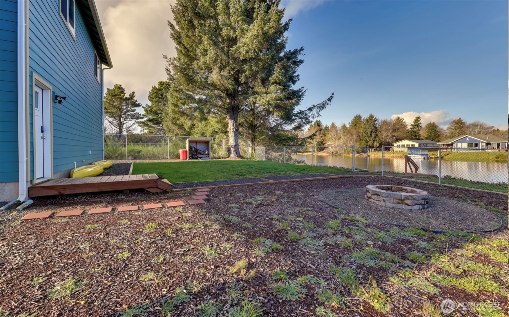 1006 Point Brown Avenue Property Photo 25