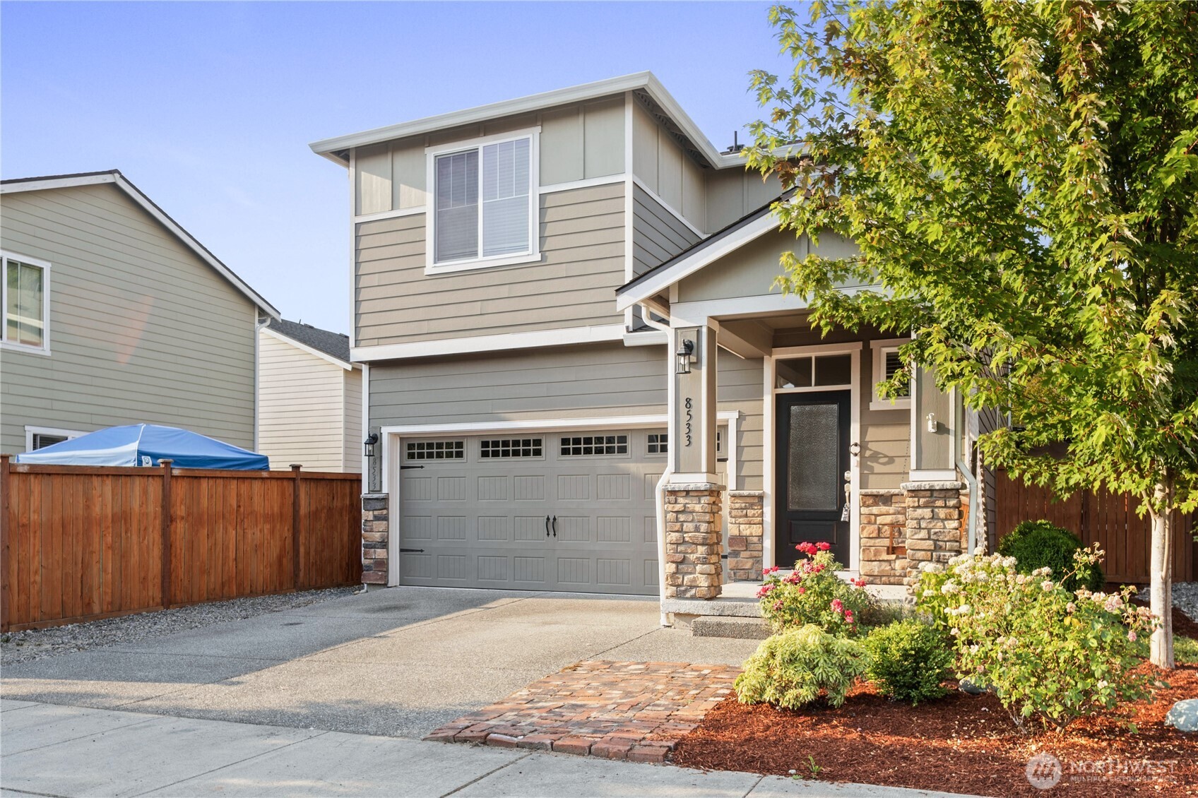 8533 55th Place Property Photo 3