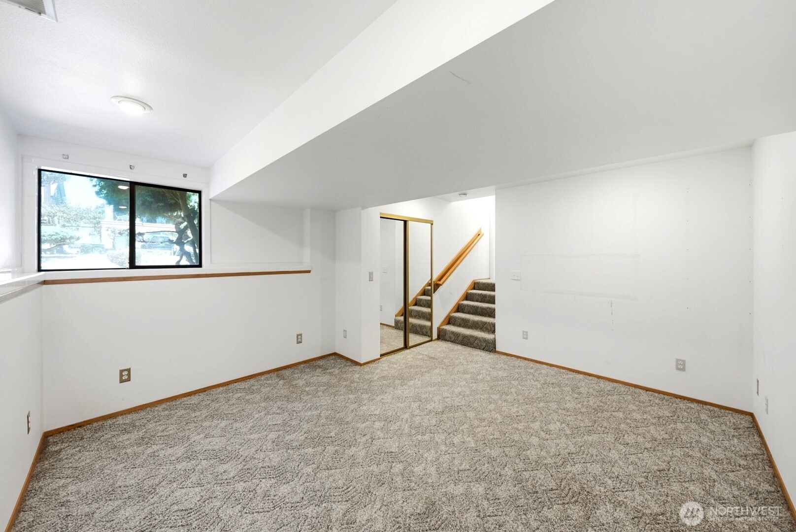 1011 N 28th Place Property Photo 27