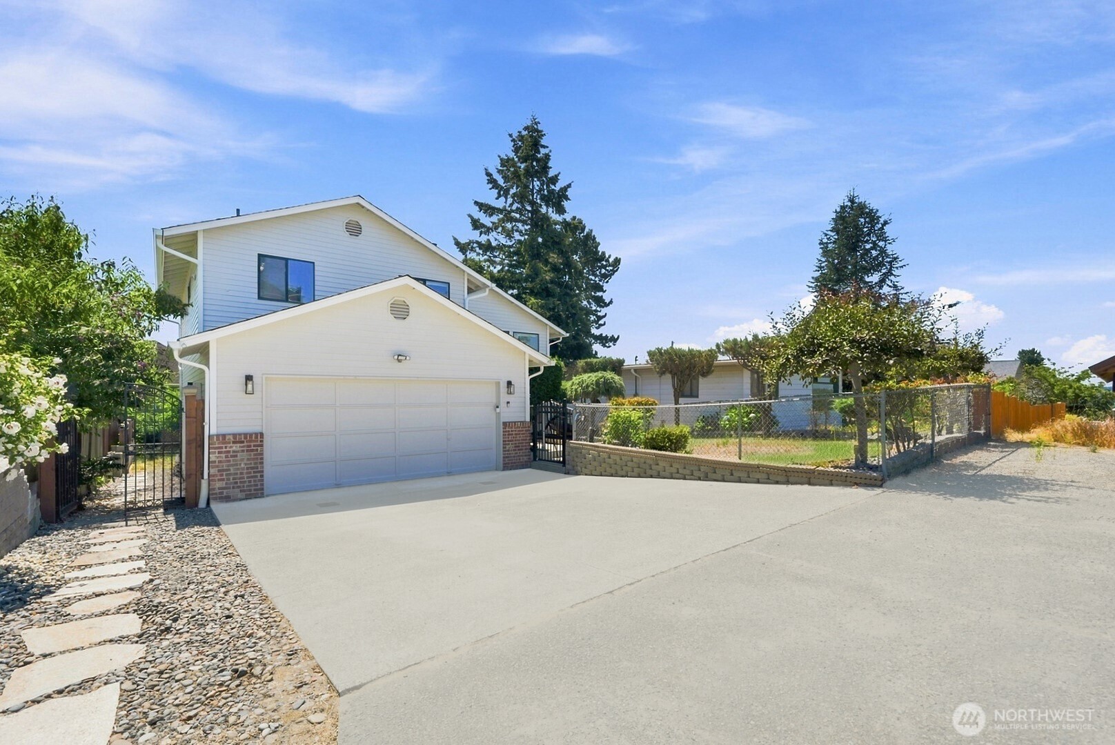 1011 N 28th Place Property Photo 36