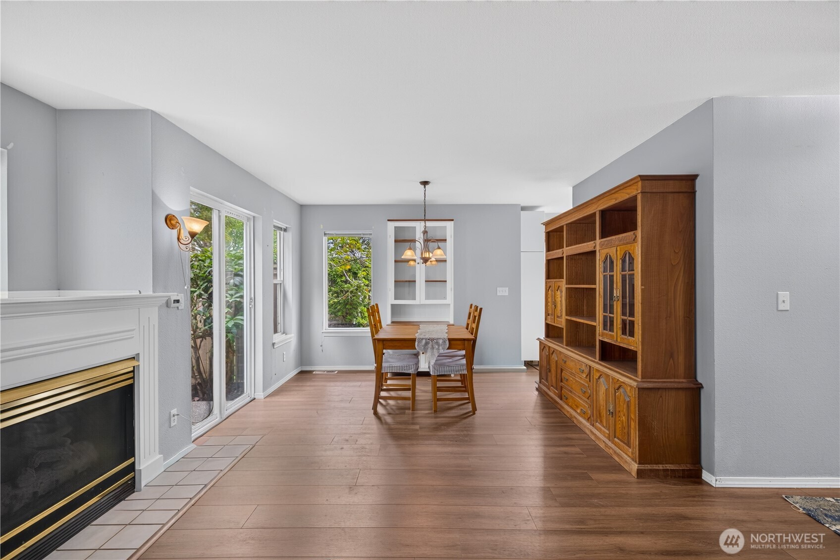 1131 115th Street M4 Property Photo 3