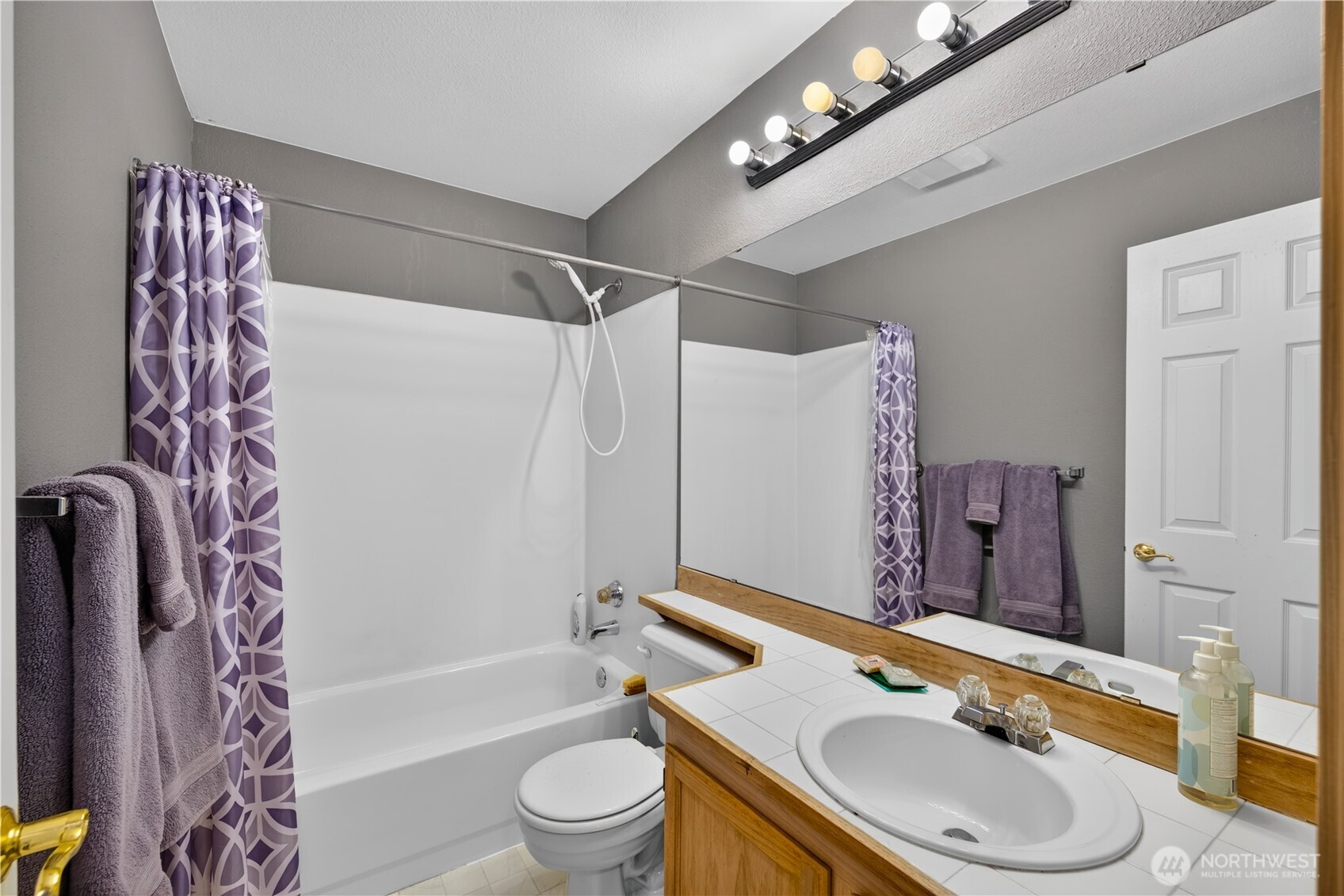 1131 115th Street M4 Property Photo 15